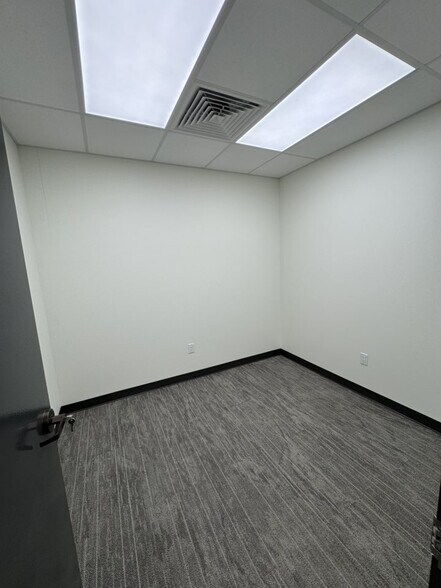 More Photos Of 2318 Center St, Deer Park Office For Lease