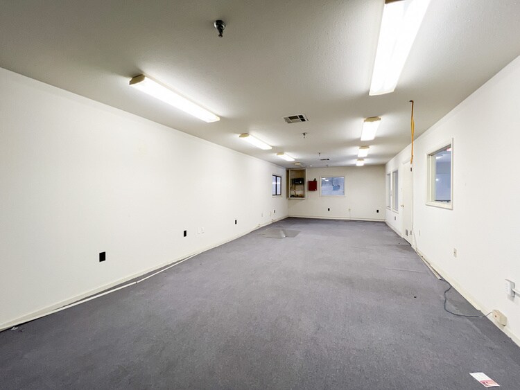 More Photos Of 7649 Townsend Pl, New Orleans Warehouse For Lease