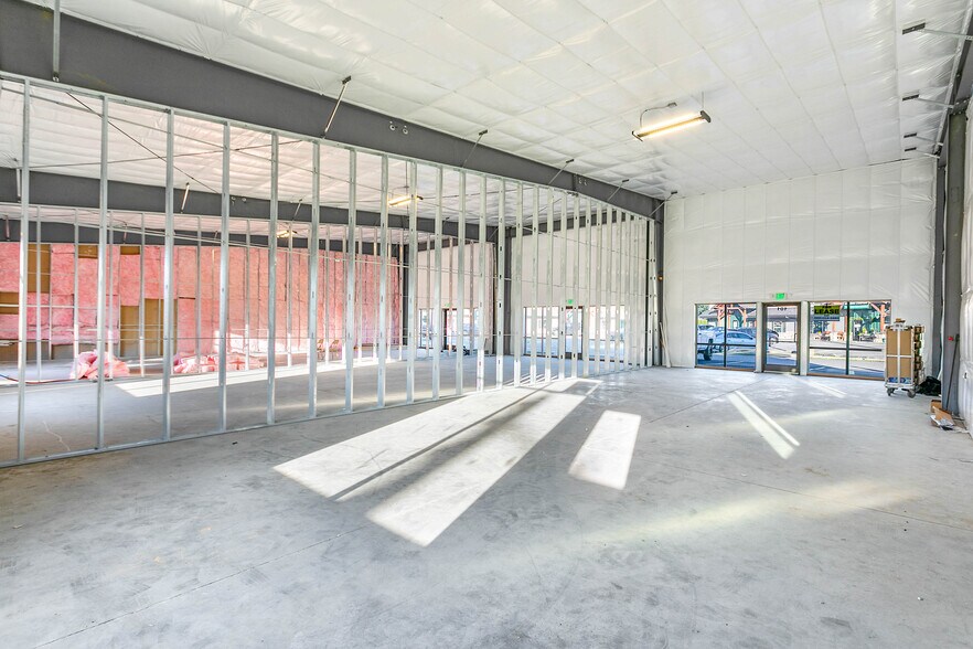 More Photos Of 6900 Hannegan Rd, Lynden Storefront For Lease