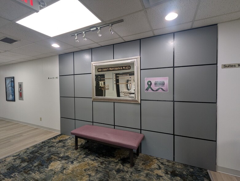 More Photos Of 1323 S 27th St, Nederland Medical For Sale