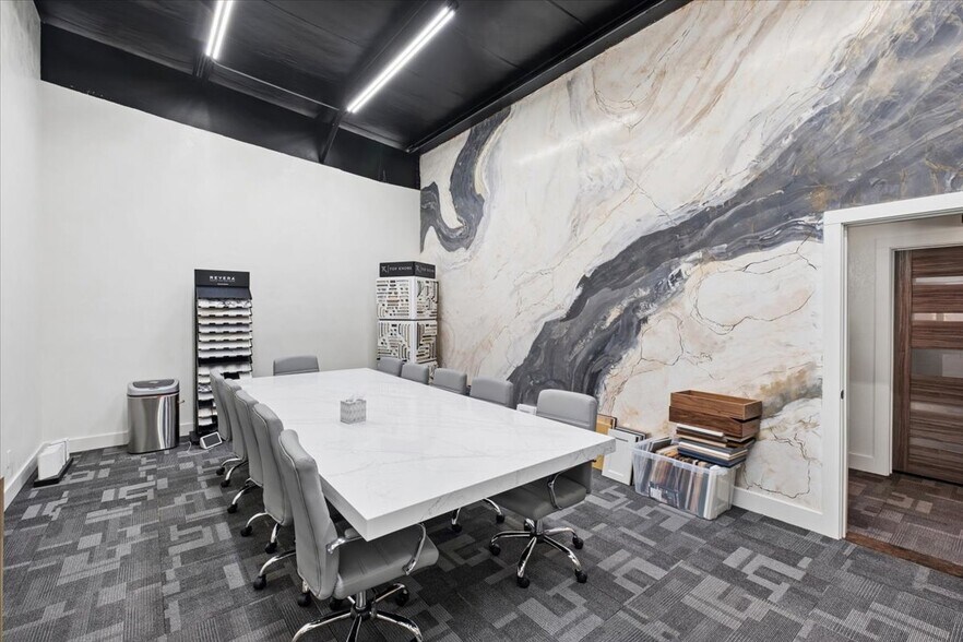 More Photos Of 20 2nd Ave E, Kalispell Office For Sale