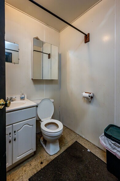 More Photos Of 508 New Alexandria Rd, Greensburg General Retail For Sale