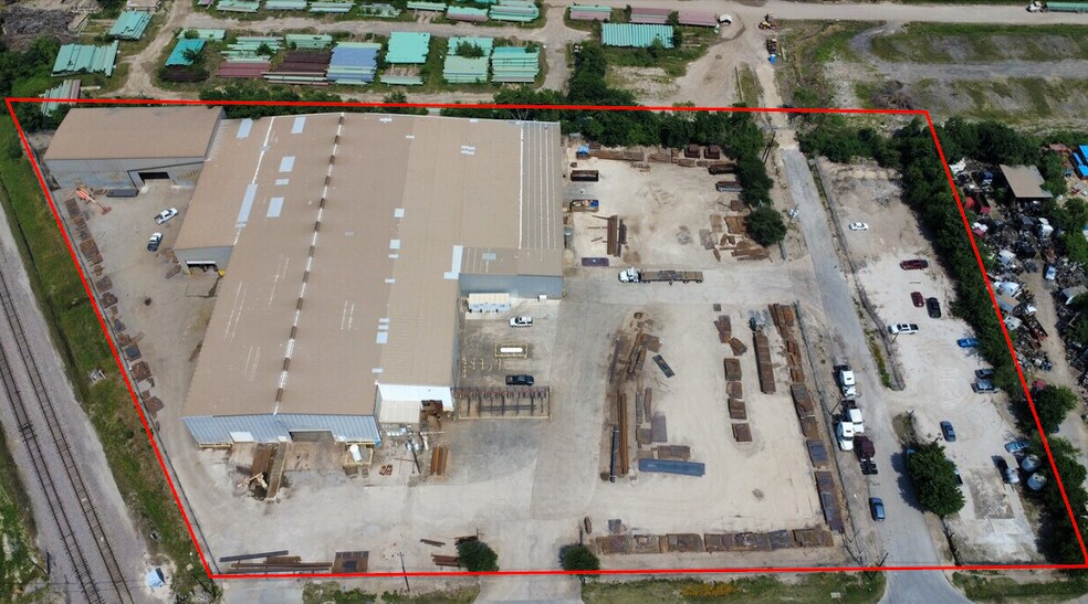 More Photos Of 1629 Miles St, Houston Manufacturing For Lease