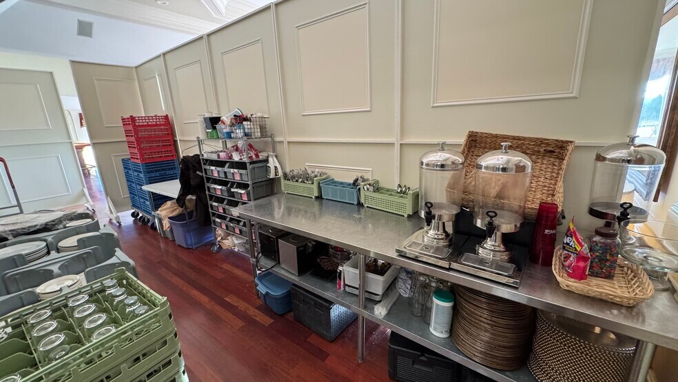 More Photos Of 700 Strykers Rd, Phillipsburg Golf Course Driving Range For Lease