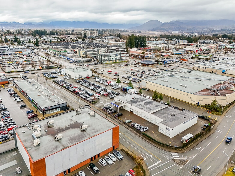 More Photos Of 32562 S Fraser Way, Abbotsford Auto Dealership For Lease