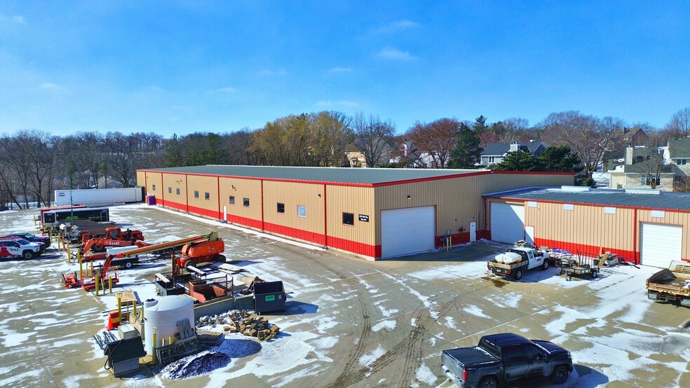 Primary Photo Of 2202 Wolf Way, West Des Moines Warehouse For Lease