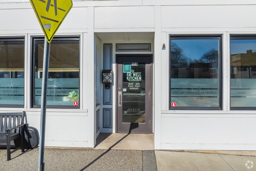 More Photos Of 12 Atlantic Ave, Marblehead Storefront For Sale