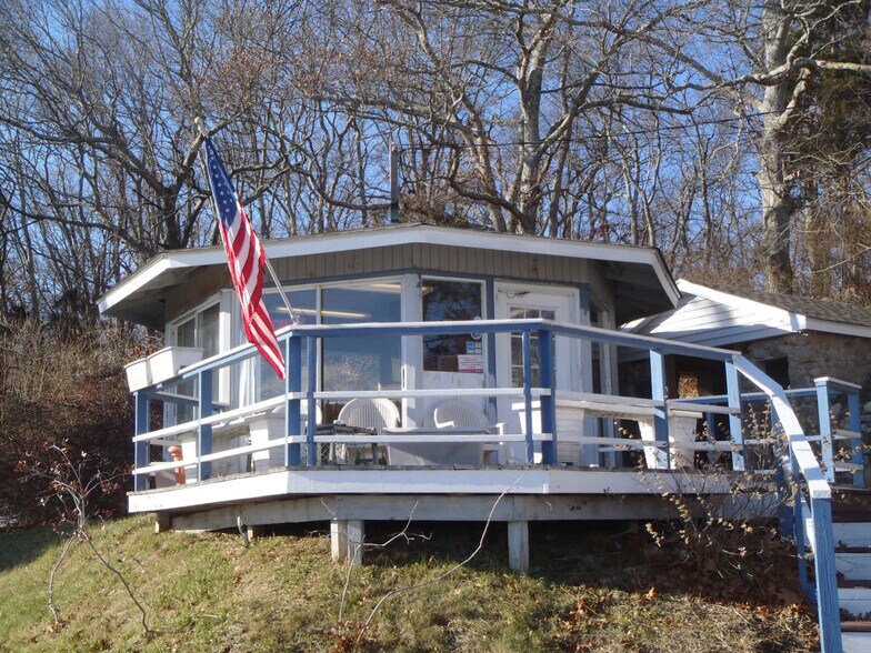 More Photos Of 5407 Post Rd, Charlestown Hotel For Sale