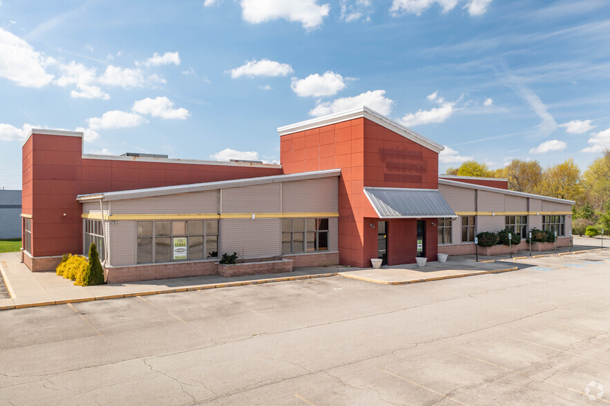 Primary Photo Of 320 Boardman Poland Rd, Youngstown Storefront For Sale