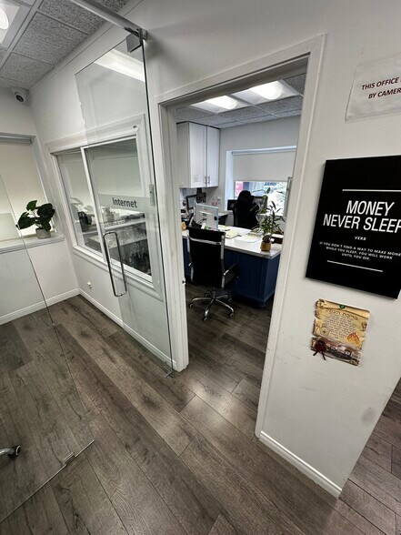 More Photos Of 6011-6015 Reseda Blvd, Tarzana Auto Repair For Sale