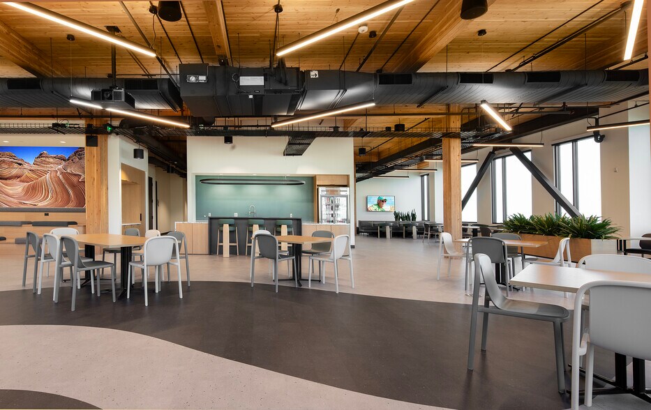 More Photos Of 14761 S Future Way, Draper Office For Lease