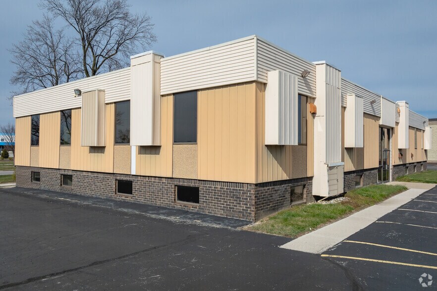 More Photos Of 5321 Southwyck Blvd, Toledo Office For Sale