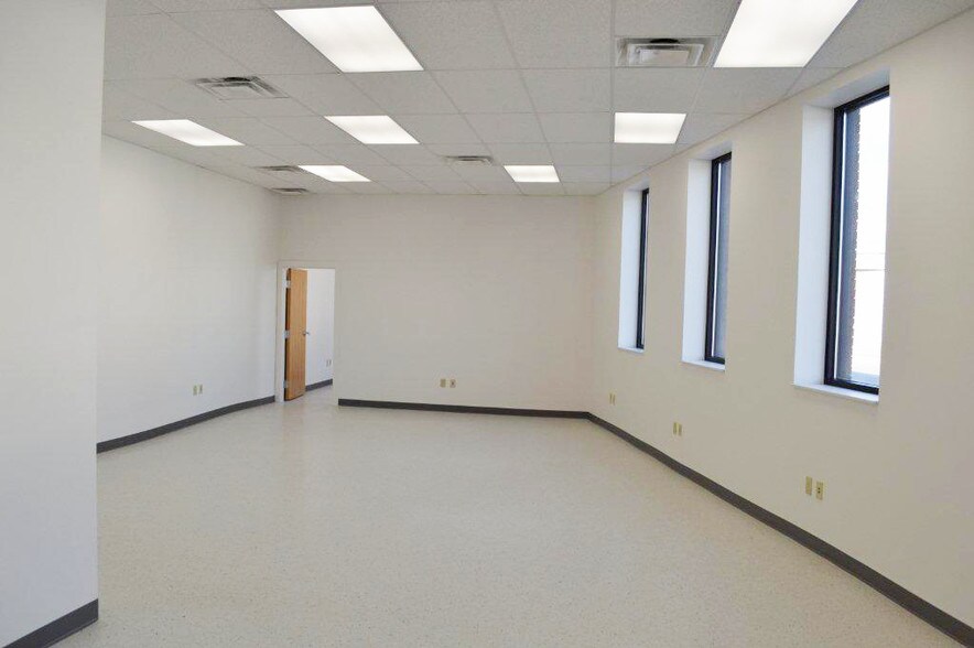 More Photos Of 2629 Spring Grove Ave, Cincinnati Manufacturing For Sale