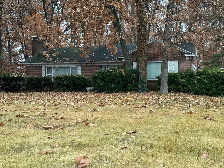 More Photos Of 805-809 N Keller Dr, Effingham Land For Sale