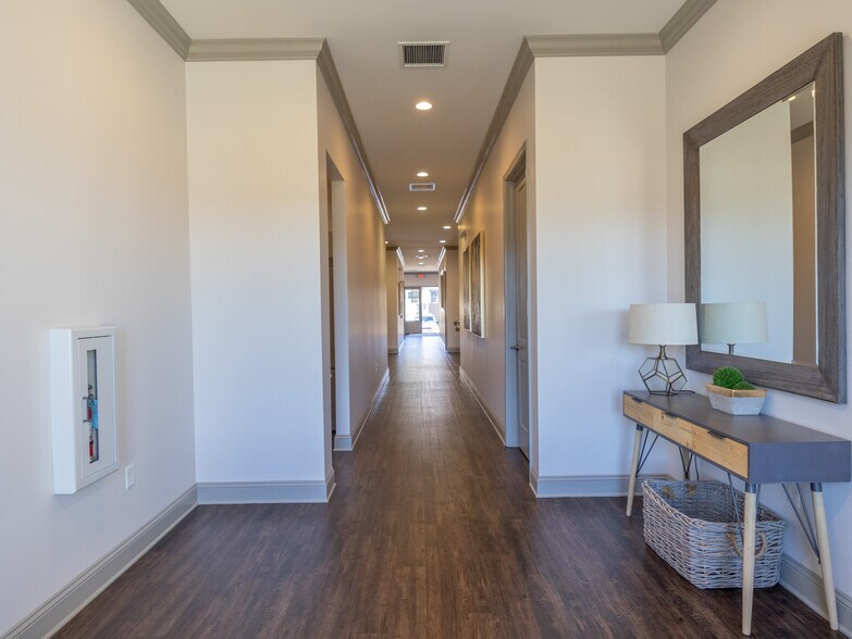 More Photos Of 404 Enterprise Dr, Oxford Medical For Sale