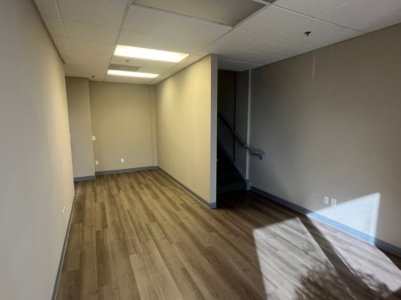 More Photos Of 28338 Constellation Rd, Valencia Research And Development For Lease