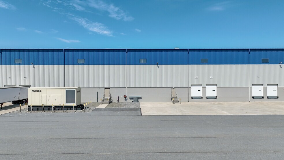 More Photos Of 460-480 Research Dr, Pittston Township Manufacturing For Lease