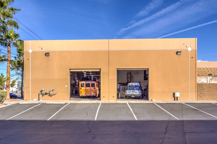 More Photos Of 5321 Cameron St, Las Vegas General Retail For Lease