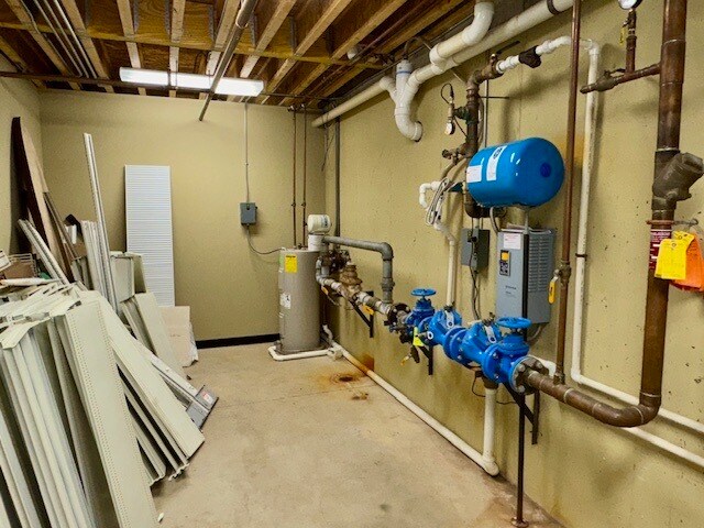 More Photos Of 640 N Fountain Ave, Springfield Freestanding For Sale