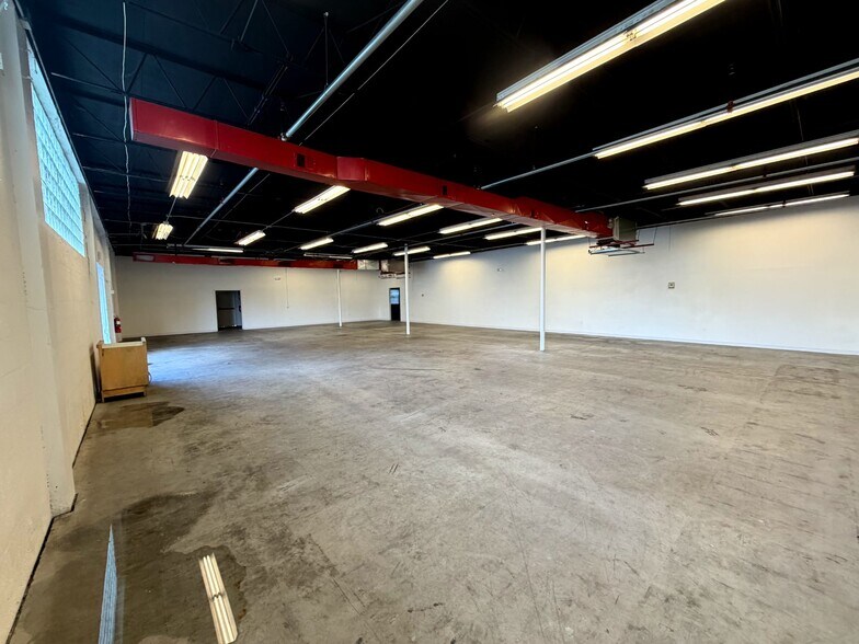 More Photos Of 1815 10th Ave N, Lake Worth Beach Warehouse For Lease