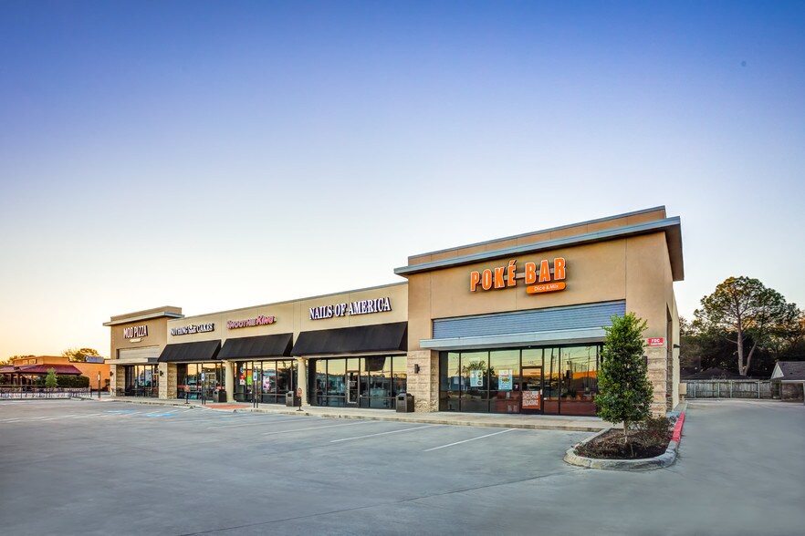 More Photos Of 14555 Memorial Dr, Houston Unknown For Lease