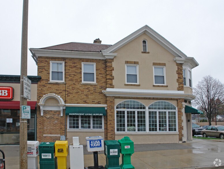 More Photos Of 6100 W Bluemound Rd, Wauwatosa Storefront Retail Residential For Lease