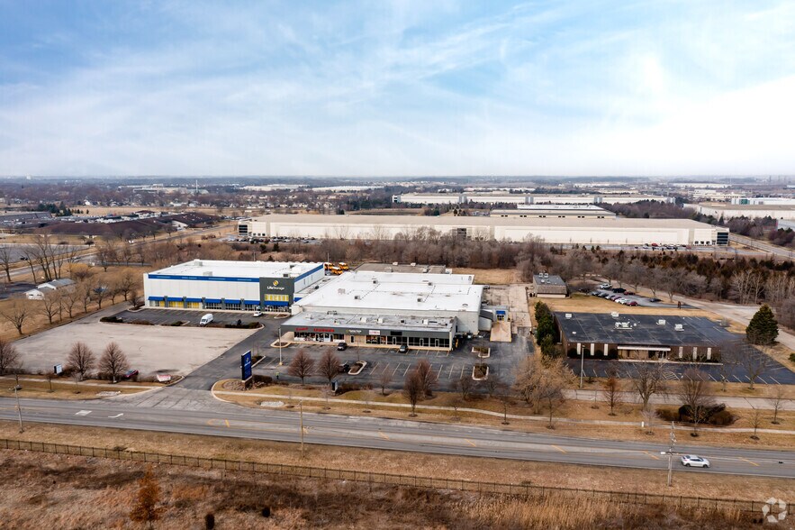 More Photos Of 1650 N Randall Rd, Aurora Self Storage For Lease