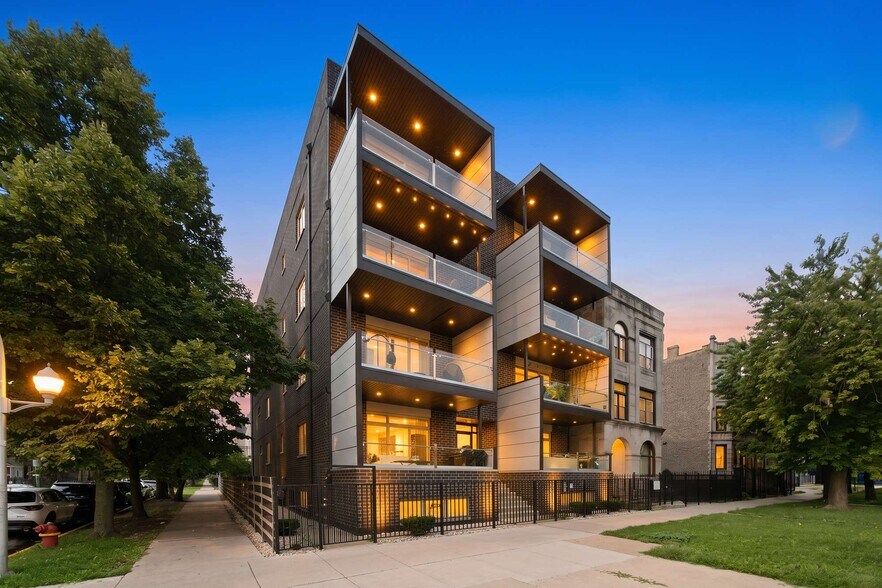 Primary Photo Of 2835 W Division St, Chicago Apartments For Sale