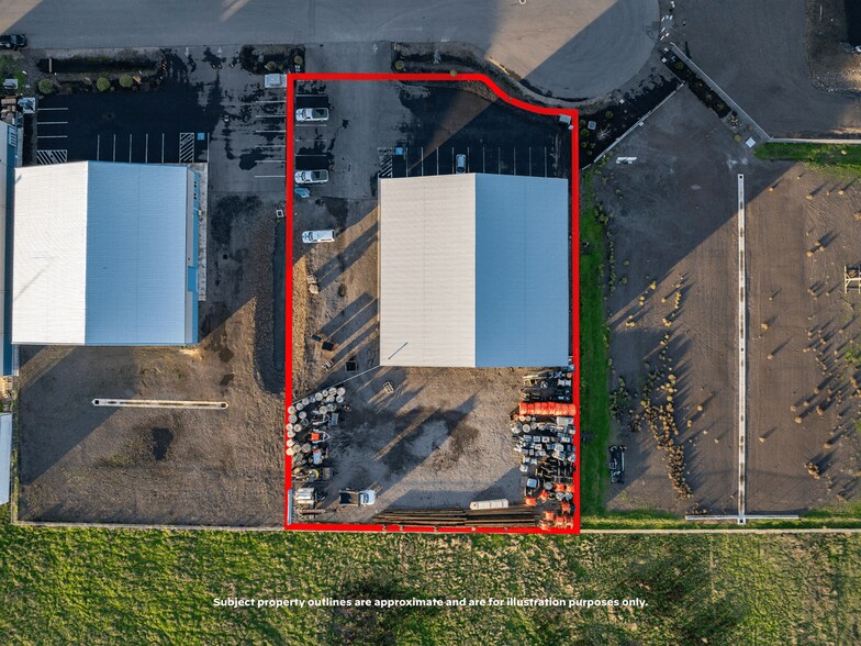 More Photos Of 1918 Bobcat Way, White City Warehouse For Sale