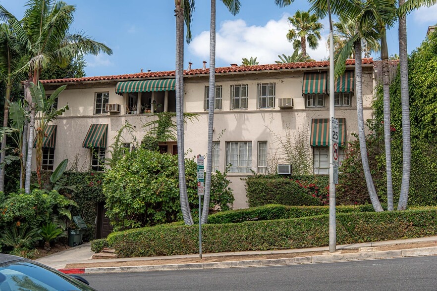 Primary Photo Of 8468 Fountain Ave, West Hollywood Apartments For Sale