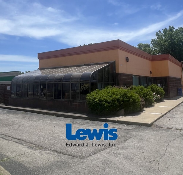 Primary Photo Of 3031 Mahoning Ave, Youngstown Restaurant For Sale