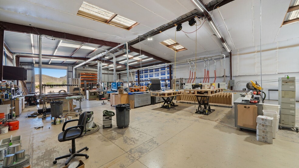 More Photos Of 1935 E Joy Ranch Rd, Phoenix Specialty For Sale