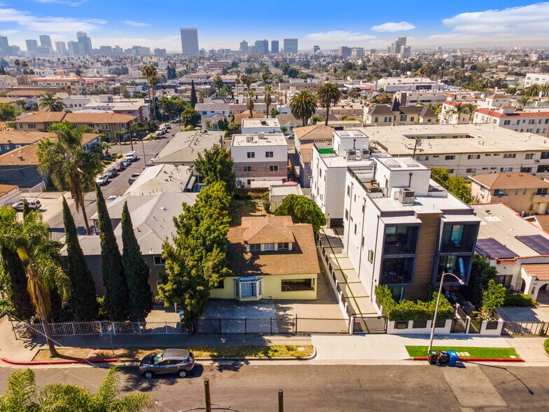 More Photos Of 4458 Maplewood Ave, Los Angeles Multifamily For Sale