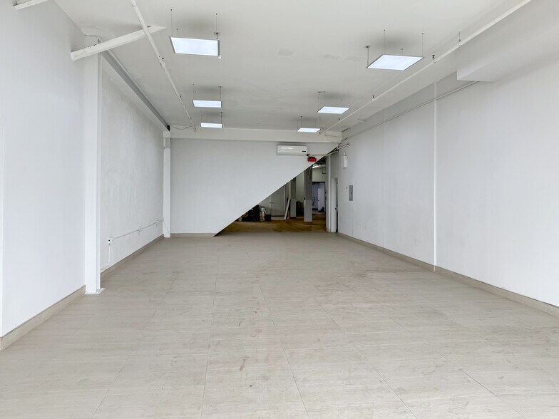 More Photos Of 1200-1204 Venice Blvd, Los Angeles Loft Creative Space For Lease