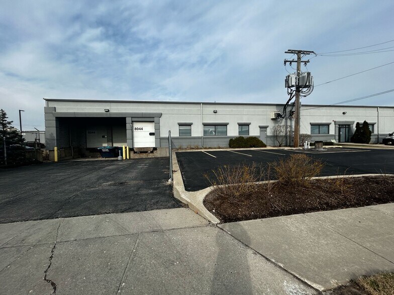 More Photos Of 8044 Saint Louis Ave, Skokie Industrial For Sale