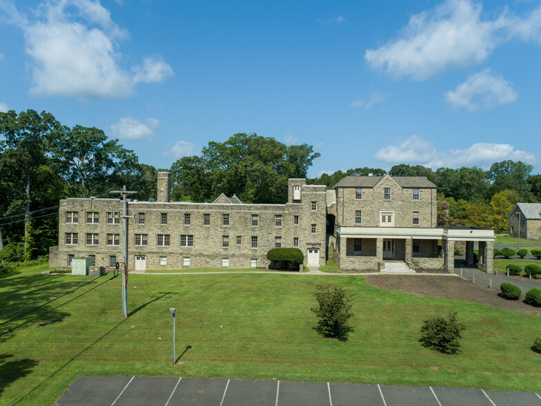 Primary Photo Of 100 W Laurel Ave, Cheltenham Office For Lease