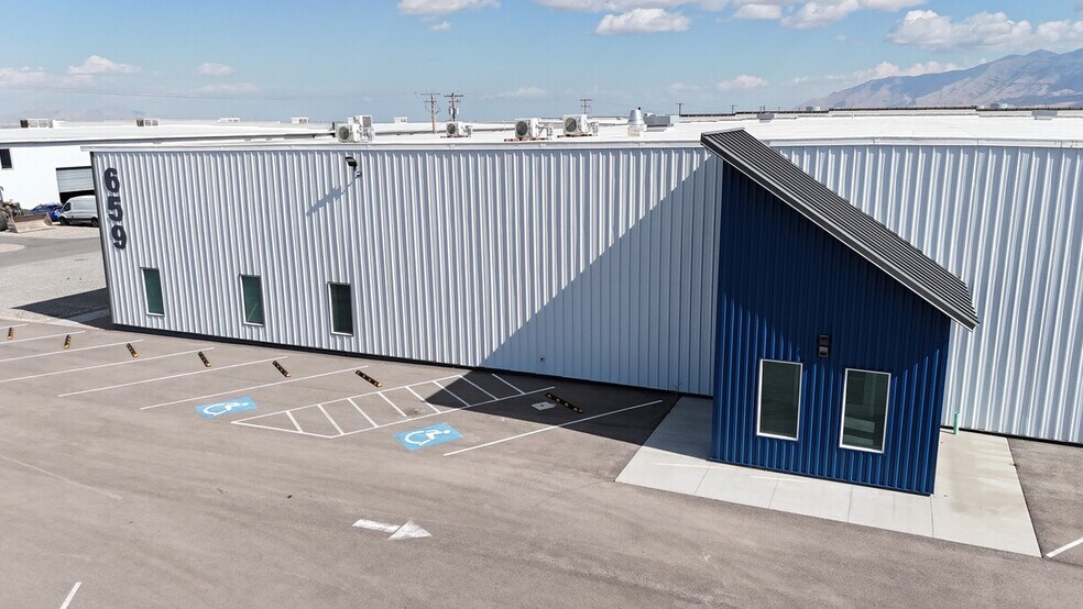 More Photos Of 90 S Garnet St, Tooele Warehouse For Lease