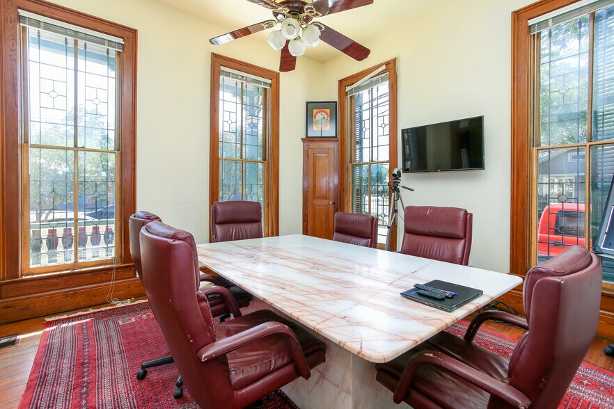 More Photos Of 635 S Presa St, San Antonio Storefront Retail Office For Sale