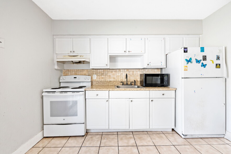 More Photos Of 3910 NW 30th Ter, Lauderdale Lakes Apartments For Sale