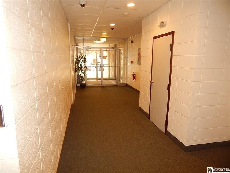More Photos Of 355 Central Ave, Fredonia Storefront Retail Office For Lease