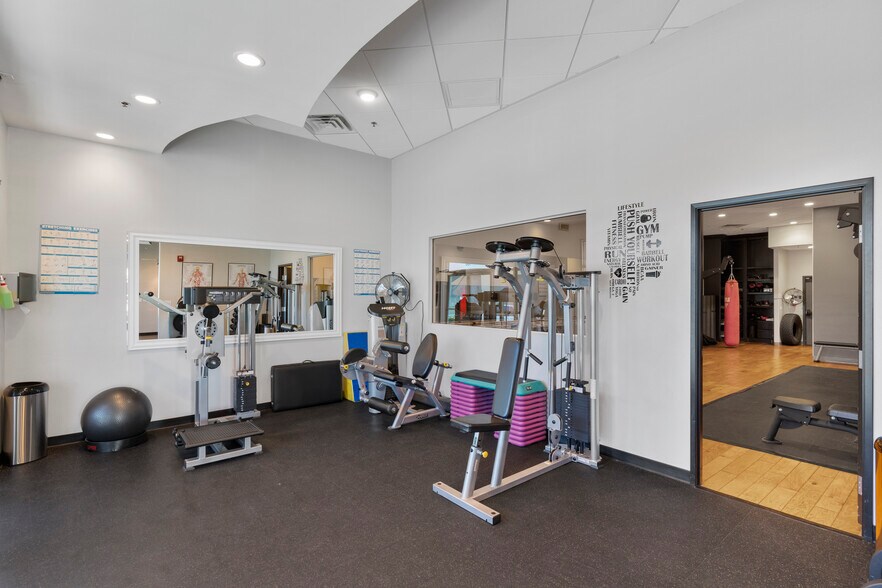 More Photos Of 11251 S Eastern Ave, Henderson Storefront For Lease