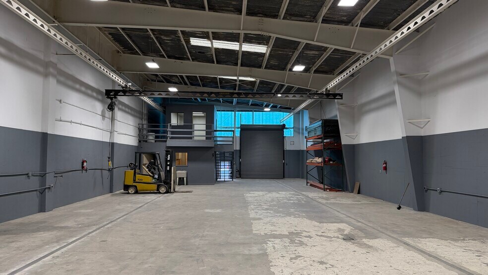 More Photos Of 1433 Yosemite Ave & 1430 Armstrong Ave, San Francisco Manufacturing For Lease