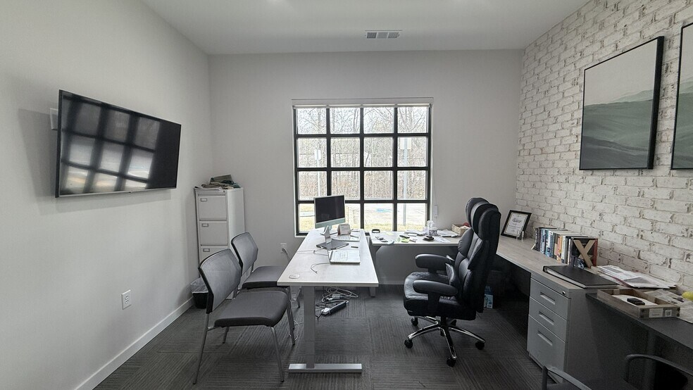 More Photos Of 6110 McFarland Station Dr, Alpharetta Office For Lease