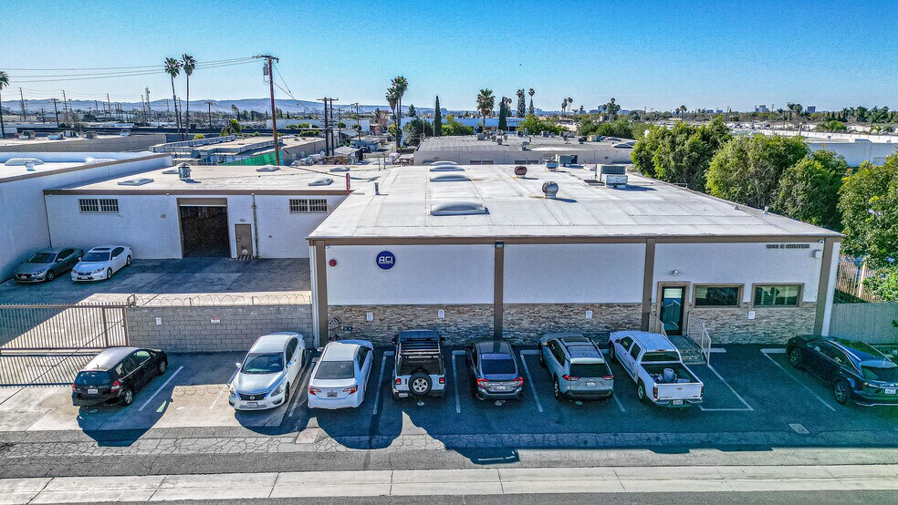 Primary Photo Of 1202 Hunter Ave, Santa Ana Warehouse For Sale