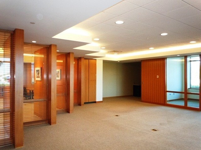 More Photos Of 1001 1st St S, Willmar General Retail For Sale