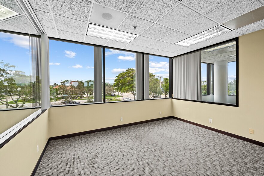 More Photos Of 4800 N Federal Hwy, Boca Raton Medical For Sale