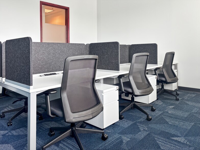 More Photos Of 1560 Wall St, Naperville Coworking Space