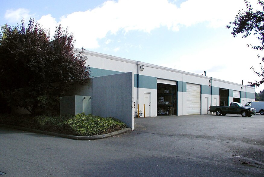 More Photos Of 11124-11134 117th Pl NE, Kirkland Warehouse For Lease