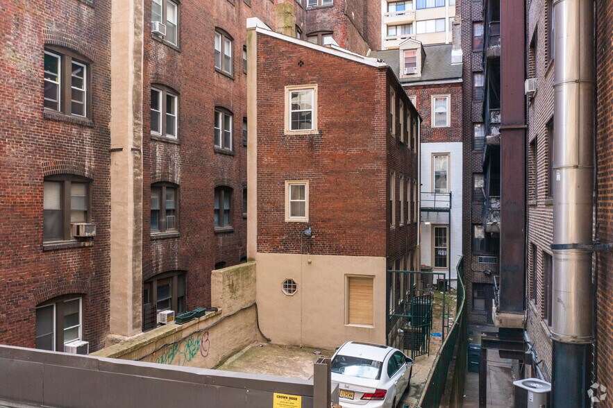 More Photos Of 1325 Spruce St, Philadelphia Hotel For Sale