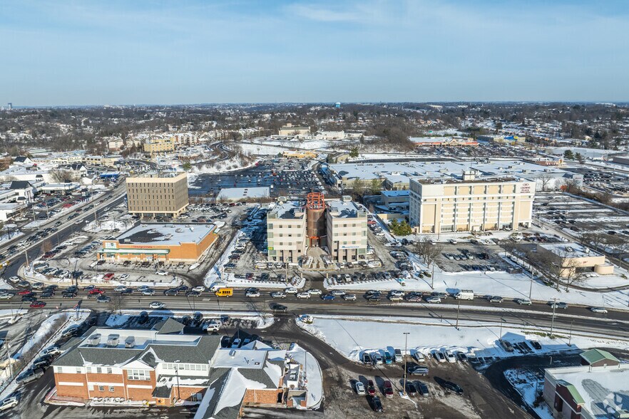 More Photos Of 180 Fort Couch Rd, Pittsburgh Office For Lease